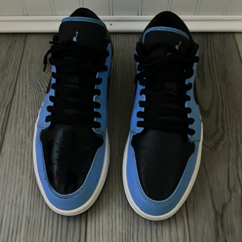 Jordan 1 low university blue black *OR BEST OFFER*